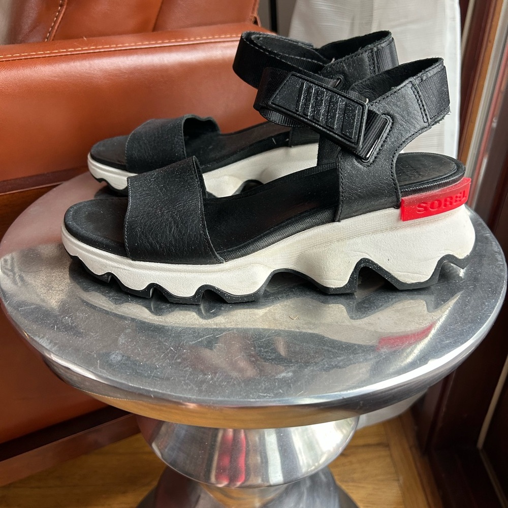 Sorel Black and White Kinetic Sandals